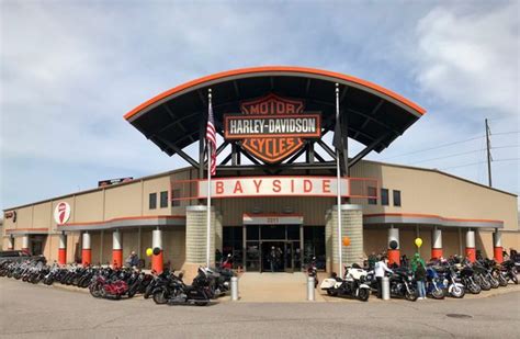 Bayside harley davidson - Here at Bayside Harley-Davidson®, we put our strength, faith and vigor into doing our best. We appreciate, respect and support each other. This is a place full of good times, laughs and where dreams and are fulfilled. You can call it a clan, a gang, or a... family. Blood makes you related, love makes you family. Welcome to the Bayside Fa...